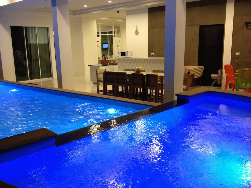 The Silk Hill Hotel Patong Buitenkant foto
