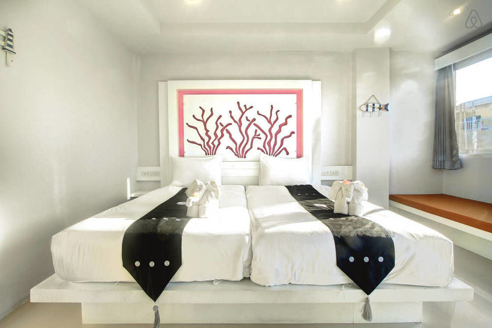 The Silk Hill Hotel Patong Buitenkant foto