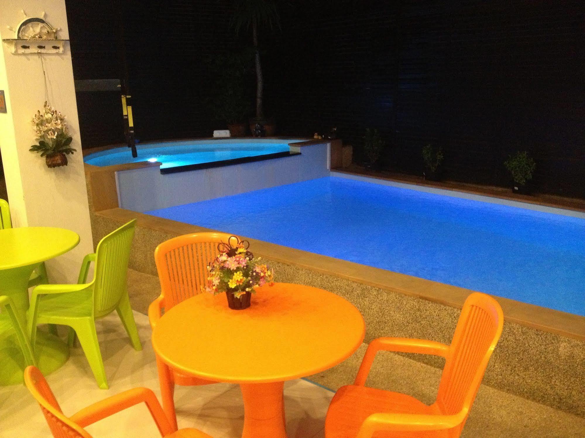 The Silk Hill Hotel Patong Buitenkant foto